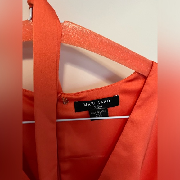 Satin romper with pockets - Picture 3 of 6